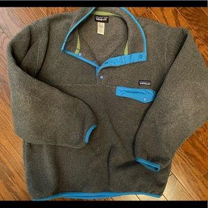 Vintage Men’s Small Patagonia Jacket - grey and blue!